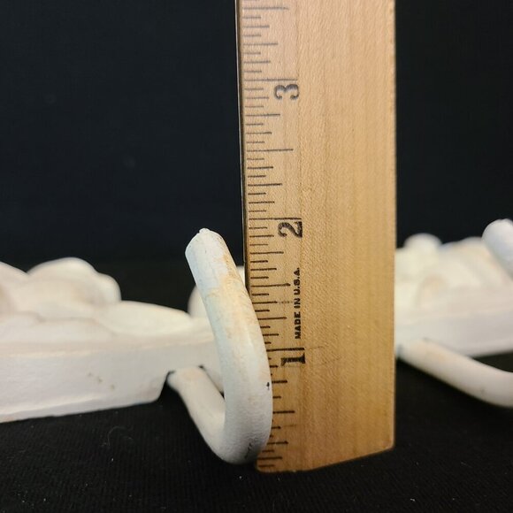 Vintage Cast Iron White Rabbit Bunny in Grass Wall Hanging 5 Hooks - Picture 9 of 16